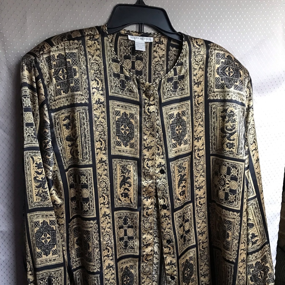 Beautiful gold and black Susan Hutton blouse